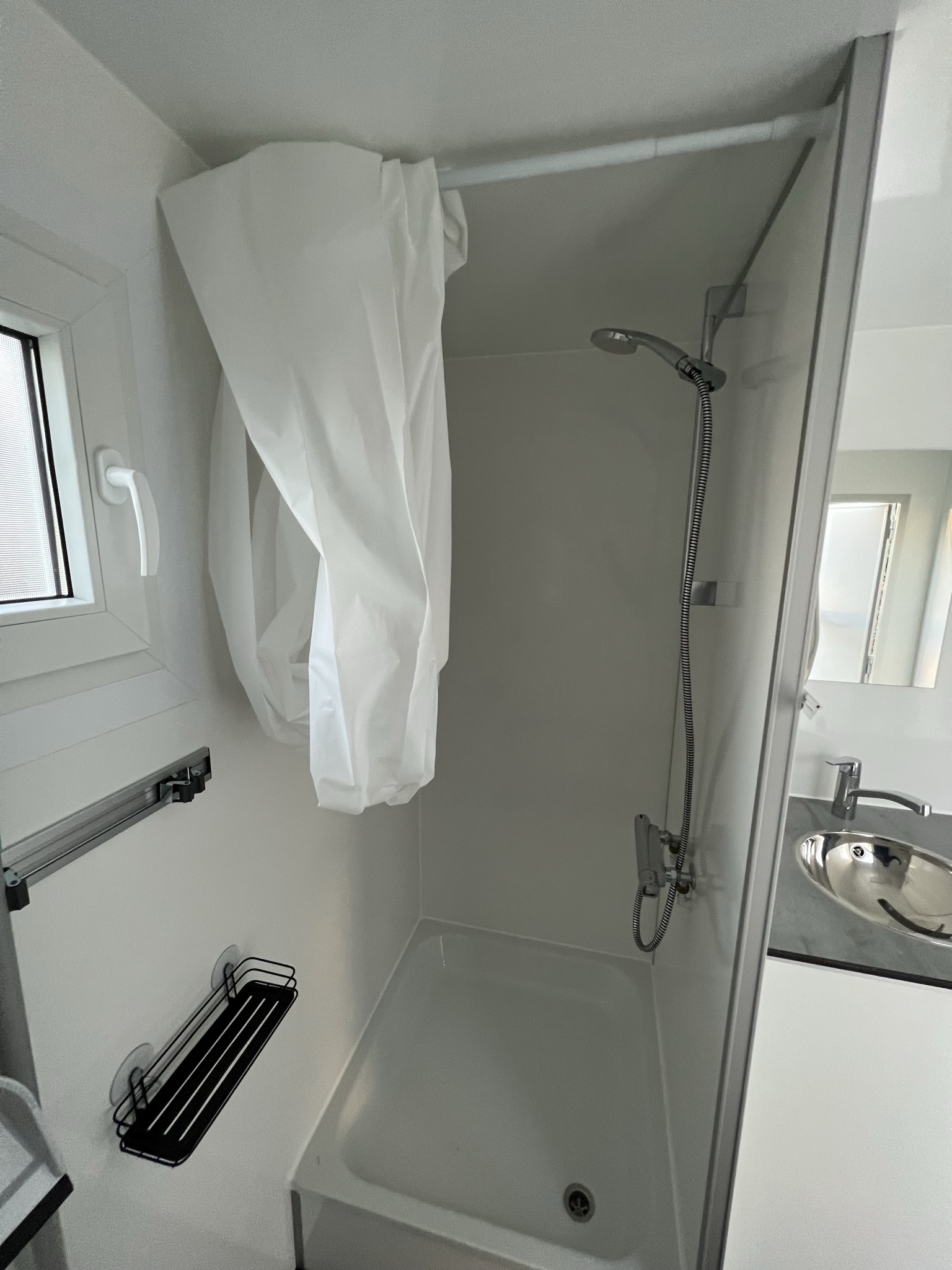 Douche in mobiele badkamer